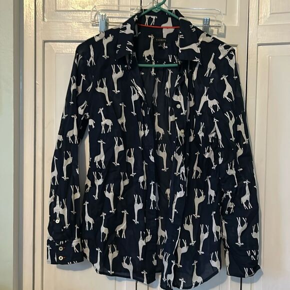 100% Cotton Giraffe print button down - Size S - Picture 1 of 7
